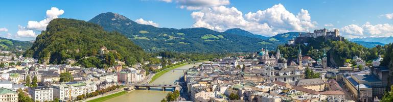 Panoramafoto der österreichischen Stadt Salzburg im Sommer | Transport Austria | Seacon Logistics