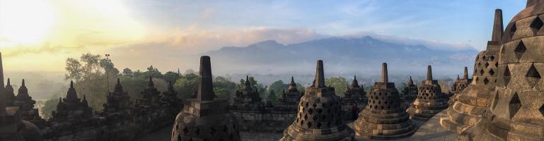 Panoramafoto vom Borobudur-Tempel in Indonesien | Transport Indonesia | Seacon Logistics