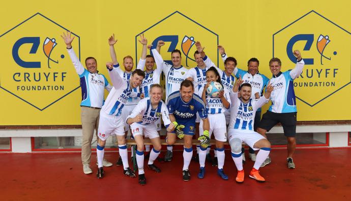 Soccer team photo | Johan Cruyff Foundation | Seacon Blue | Seacon Logistics